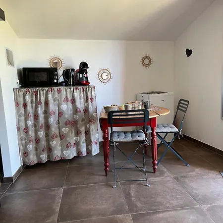 Konukevi Le Pigeonnier De Coupiac 3*